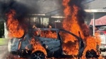Explosions heard during car fire in Pasco