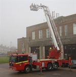 Firefighters Call in Specially Equipped Engine from South London to Save Man Stuck on Scaffolding